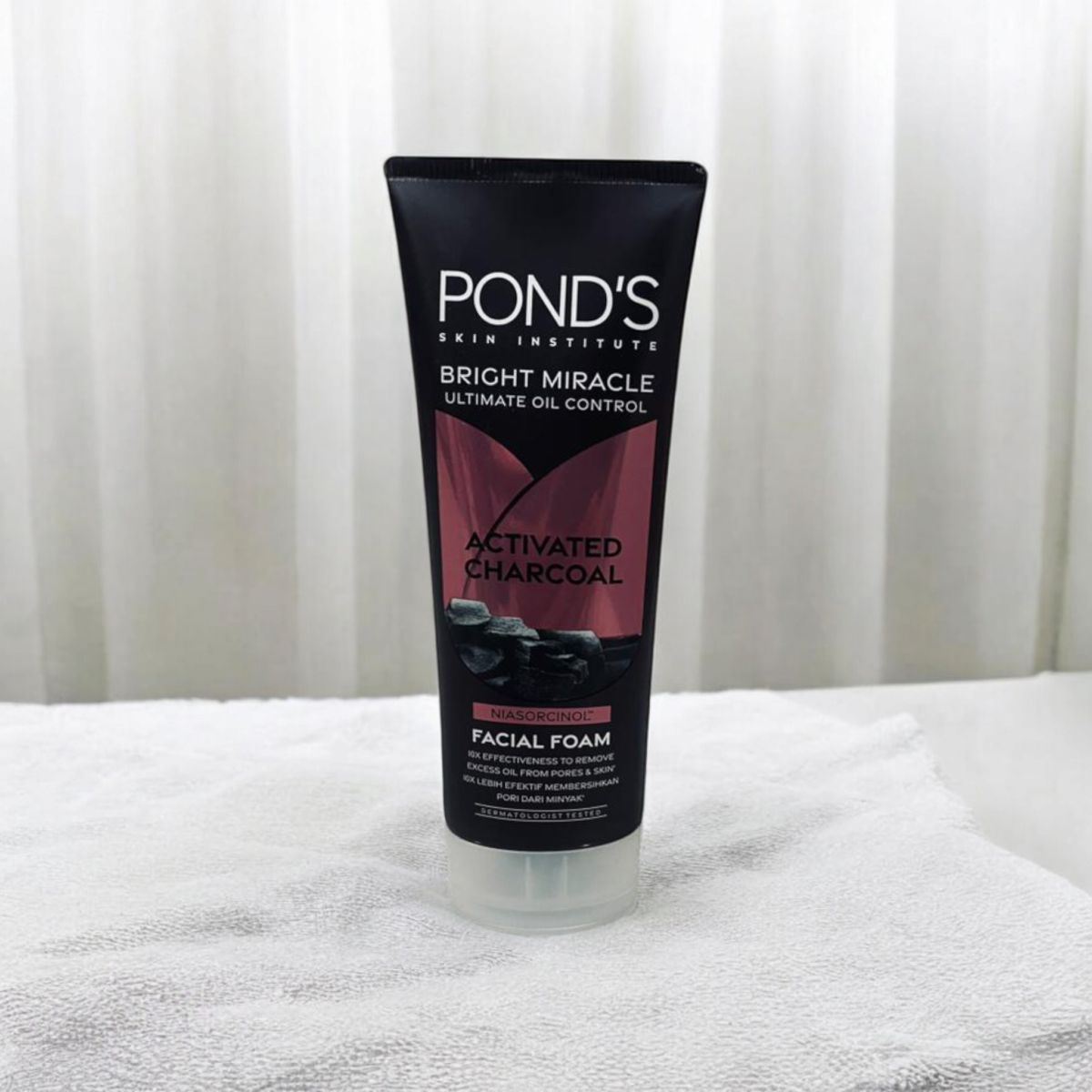 Pond's face wash, unisex face wash, imported face wash, Whip Collagen, Thymo-BHA, Niasorcinol, Clay-BHA Scrub, Activated Charcoal face wash, combo deal face wash